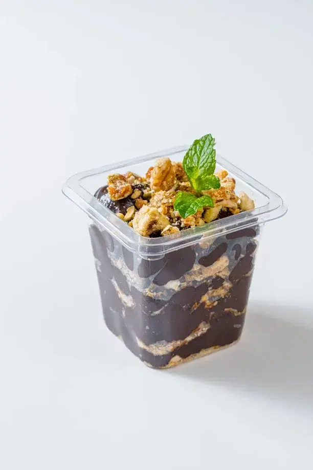 Постный десерт из авокадо